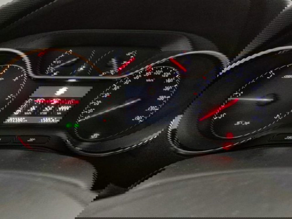 Opel Crossland X usata a Modena (13)