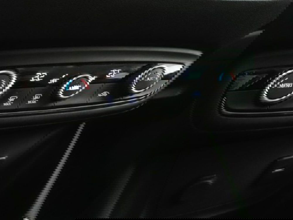 Opel Crossland X usata a Modena (20)