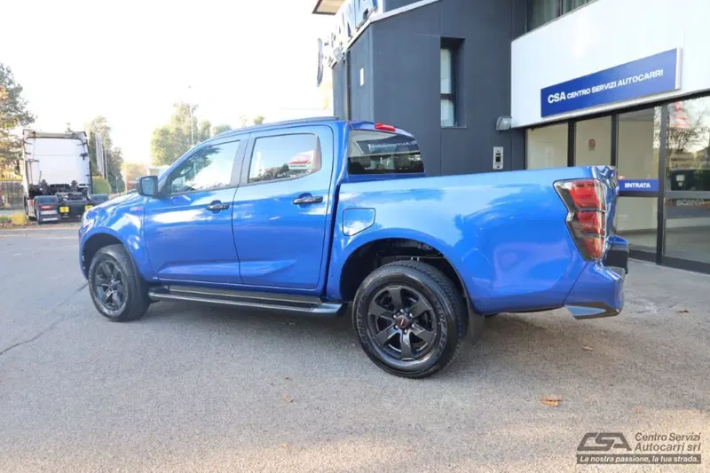 Isuzu D-Max Pick-up nuova a Bologna (5)