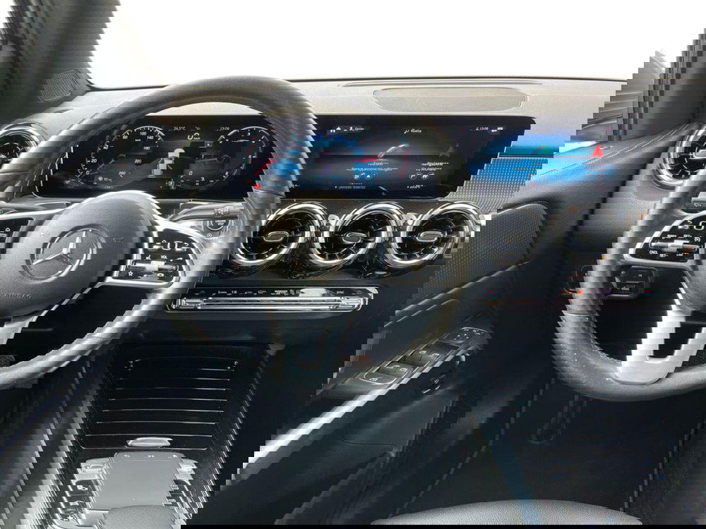 Mercedes-Benz GLB usata a Napoli (12)