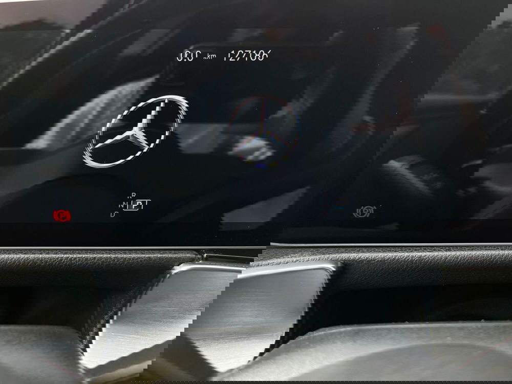 Mercedes-Benz GLB usata a Napoli (9)