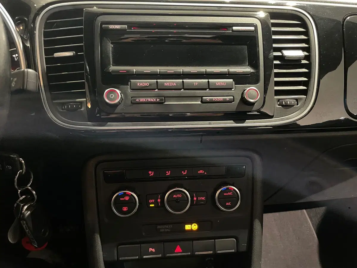 Volkswagen Maggiolino usata a Genova (12)