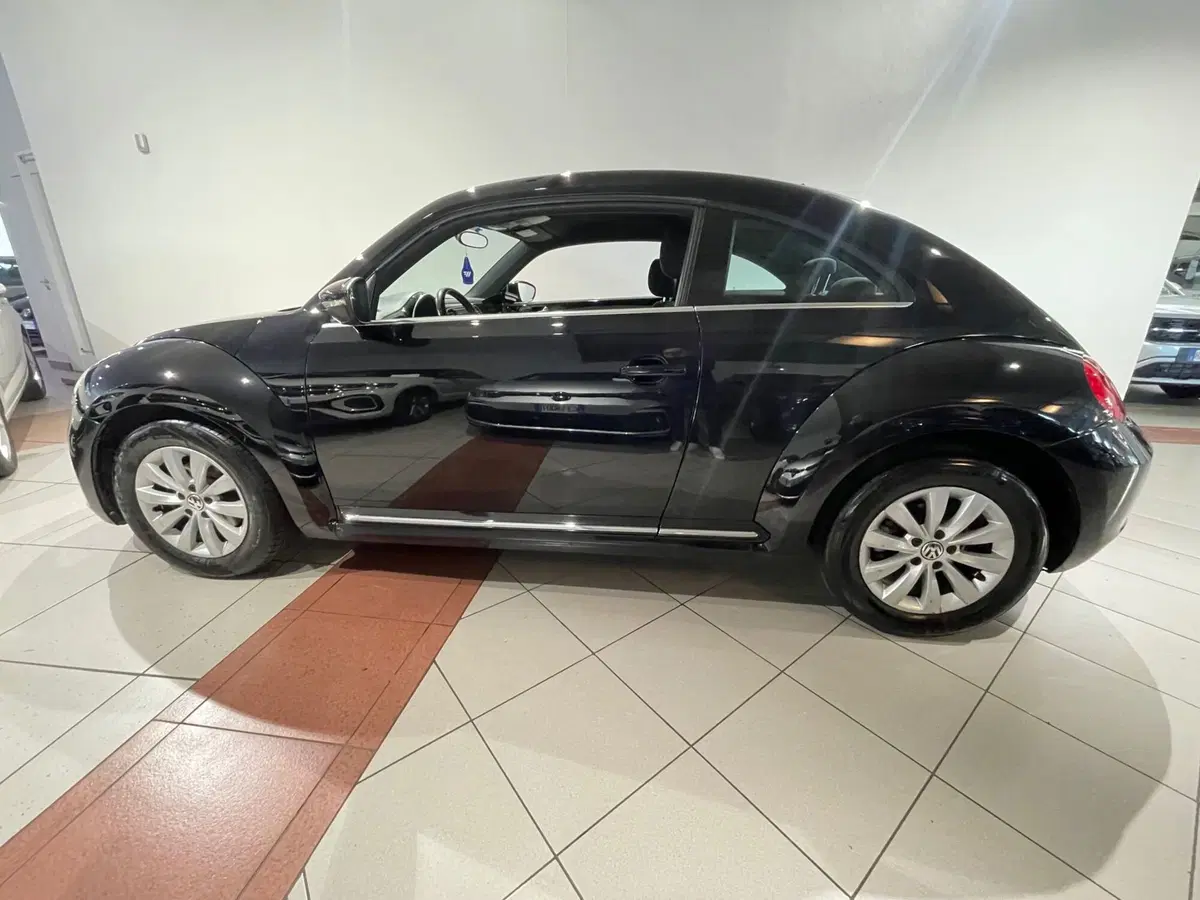 Volkswagen Maggiolino usata a Genova (3)