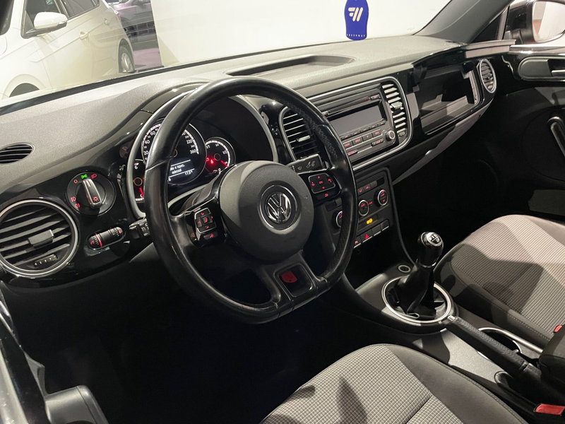 Volkswagen Maggiolino usata a Genova (9)