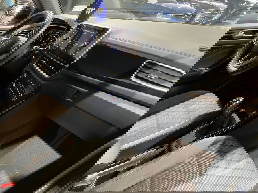 Volkswagen T-Roc usata a Genova (11)