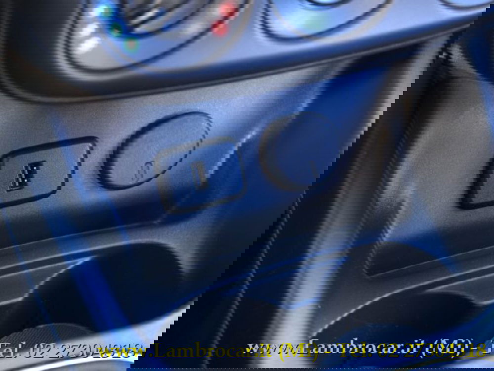 Opel Corsa usata a Milano (10)