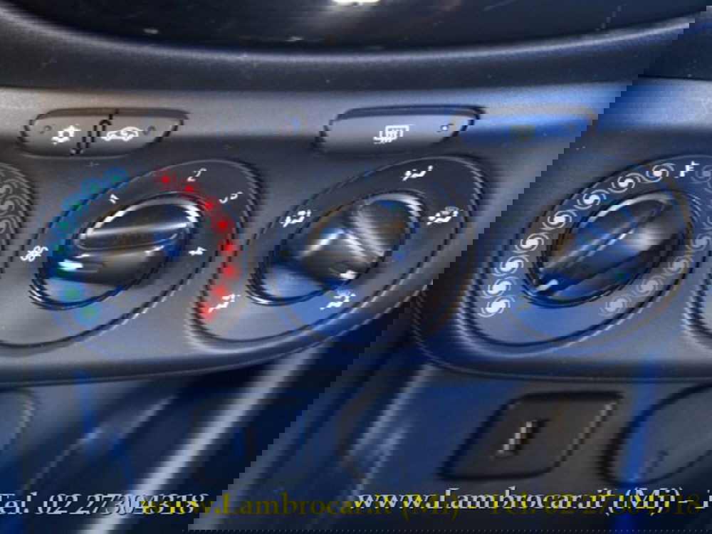 Opel Corsa usata a Milano (16)