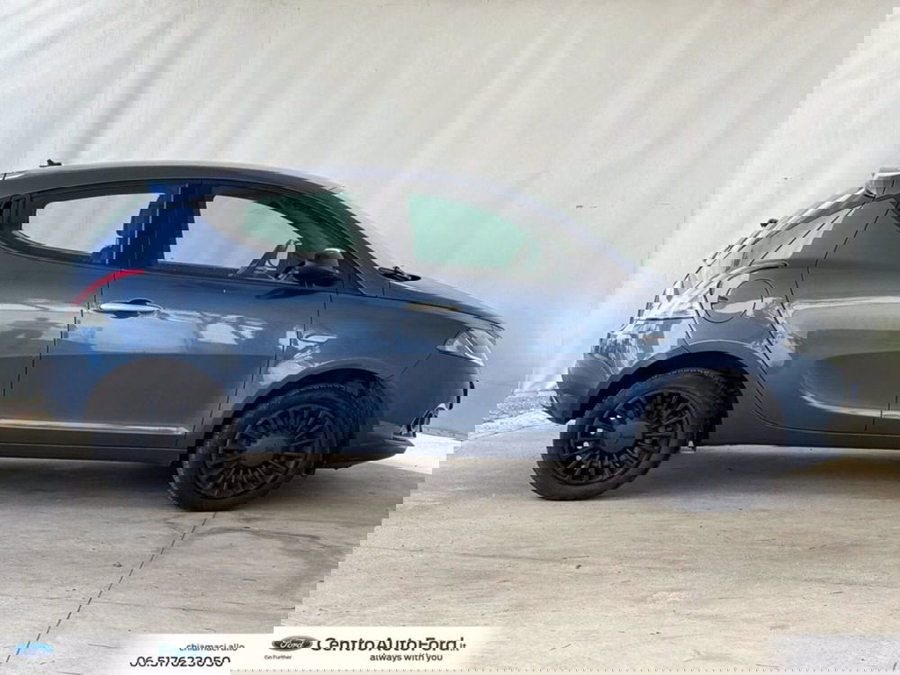 Lancia Ypsilon usata a Roma (5)