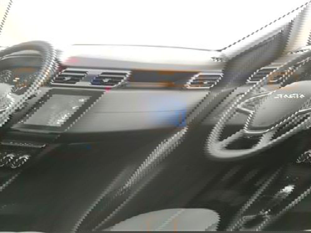 Dacia Duster usata a Bari (15)