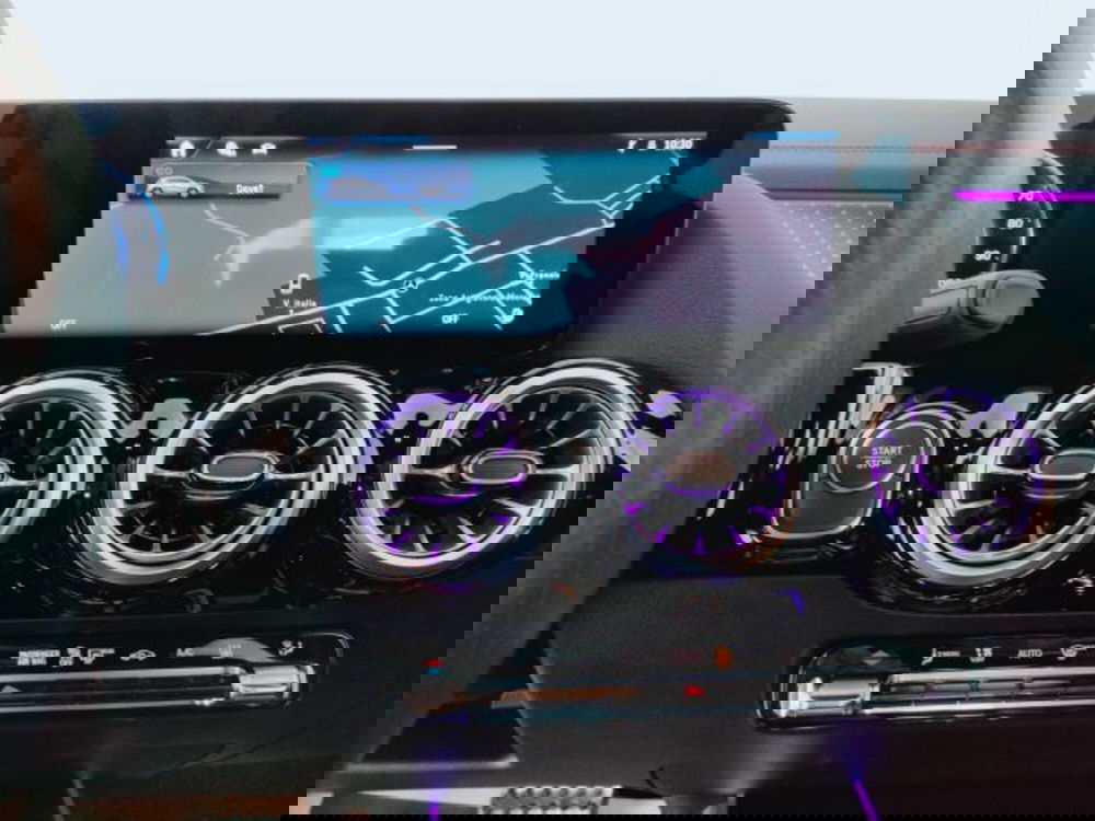 Mercedes-Benz EQA usata a Teramo (12)