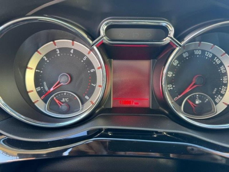 Opel Adam usata a Massa-Carrara (7)