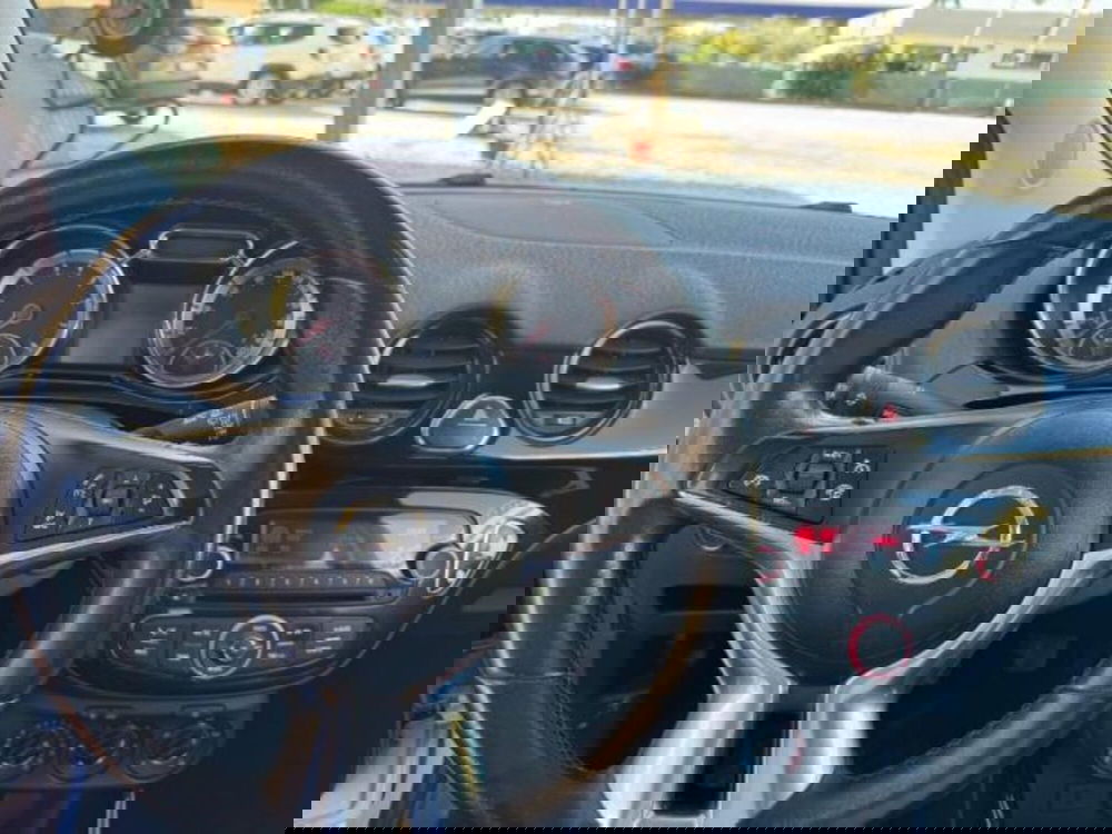 Opel Adam usata a Massa-Carrara (8)