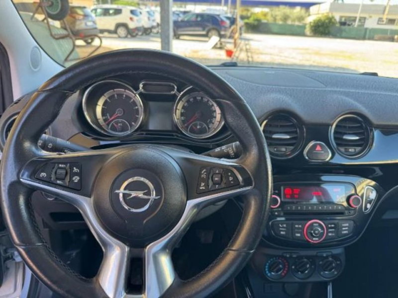 Opel Adam usata a Massa-Carrara (8)