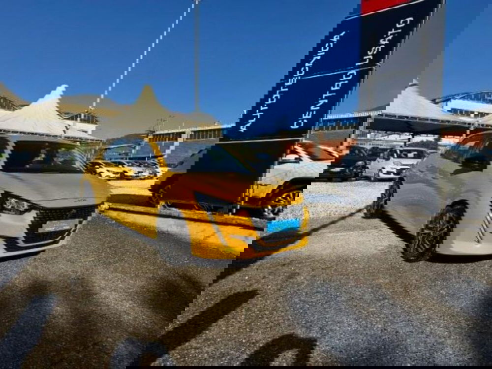 Peugeot 208 usata a Massa-Carrara (3)