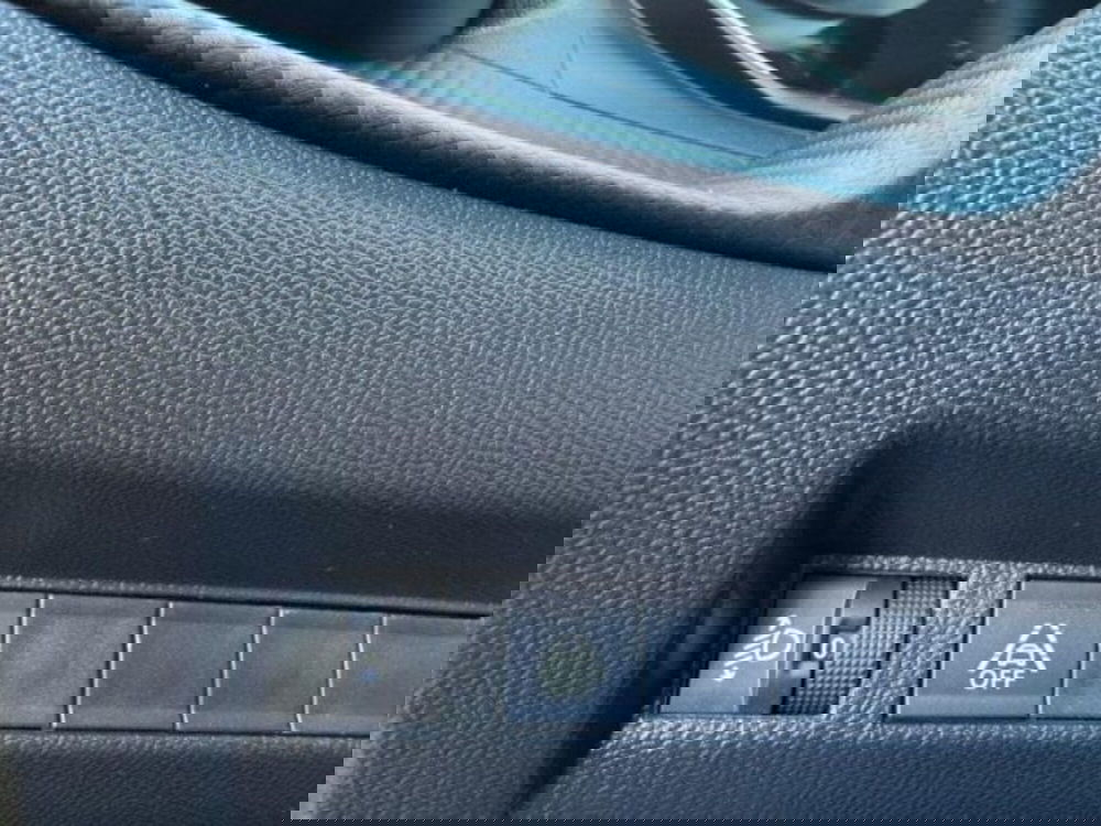 Peugeot 208 usata a Massa-Carrara (8)