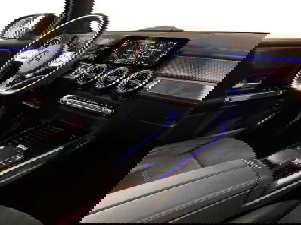 Mercedes-Benz EQB usata a Bologna (15)