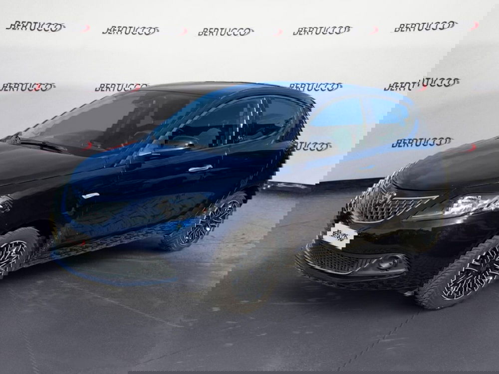 Lancia Ypsilon usata a Verona (3)