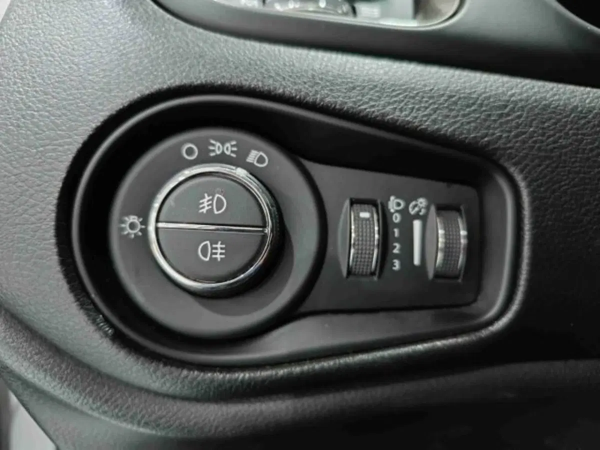 Jeep Renegade usata a Catania (18)