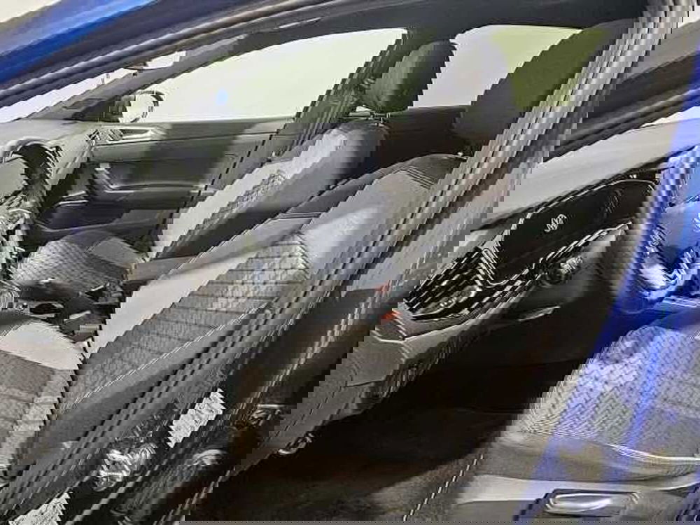 Volkswagen Taigo usata a Lecco (11)