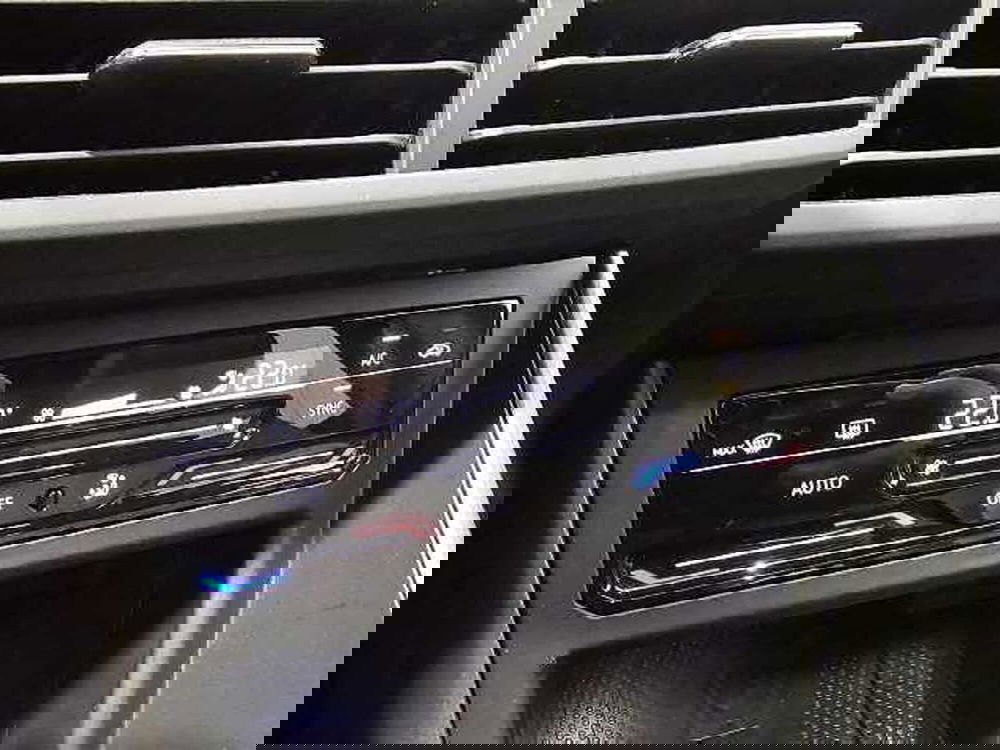 Volkswagen Taigo usata a Lecco (19)