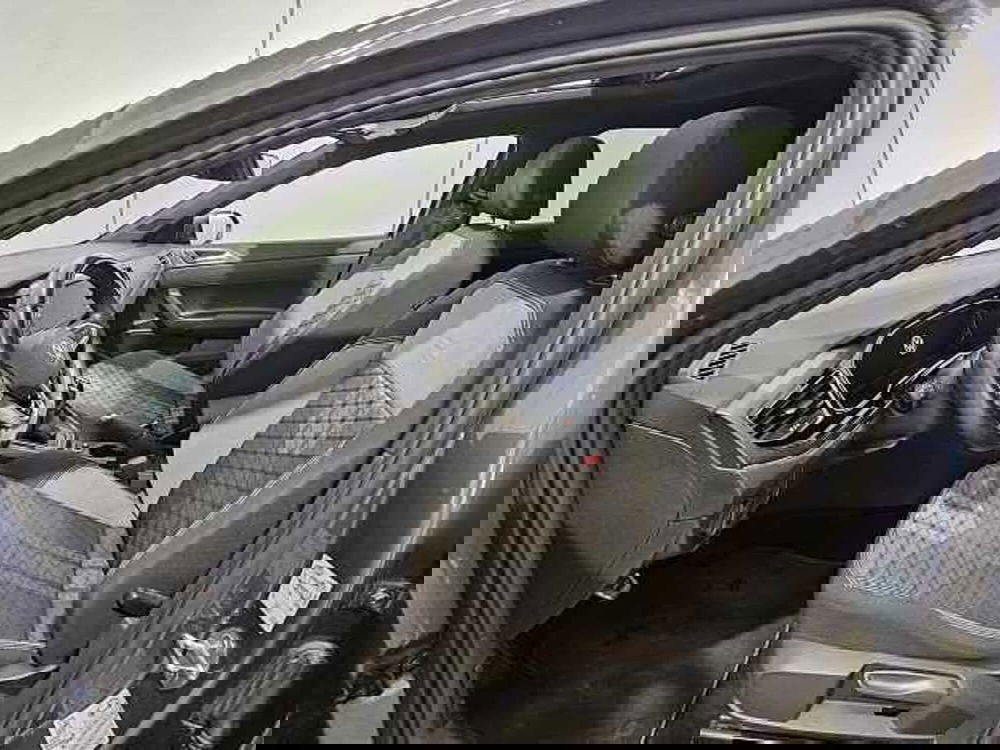 Volkswagen Taigo usata a Lecco (13)