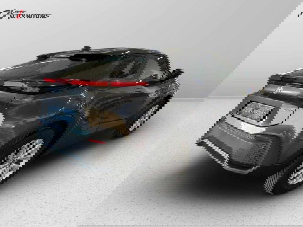 Toyota Toyota C-HR nuova a Monza e Brianza (6)