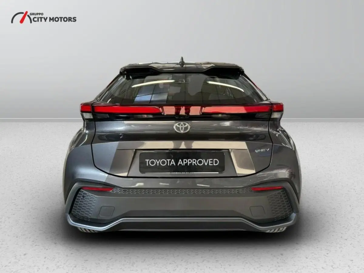Toyota Toyota C-HR nuova a Monza e Brianza (5)