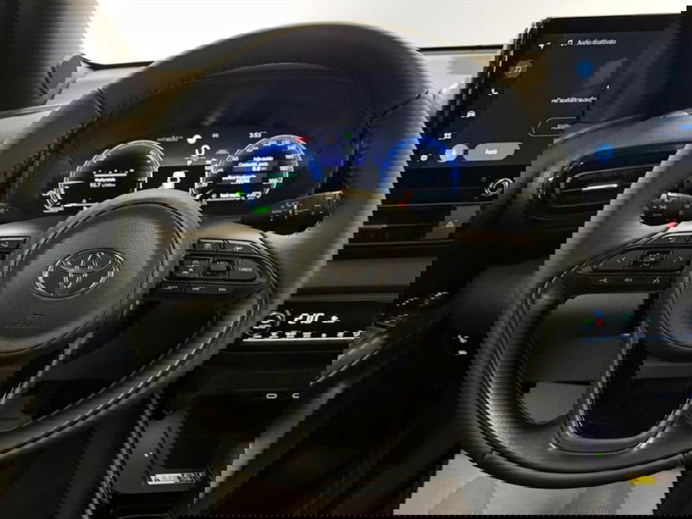 Toyota Yaris Cross nuova a Monza e Brianza (7)