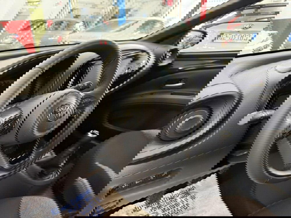 Toyota Aygo X nuova a Monza e Brianza (11)