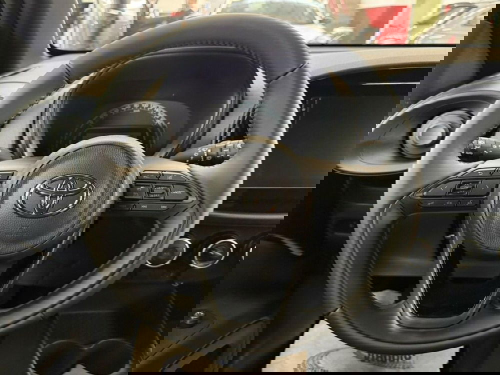 Toyota Aygo X nuova a Monza e Brianza (7)