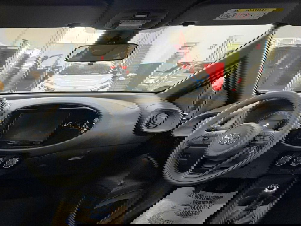 Toyota Aygo X nuova a Monza e Brianza (8)