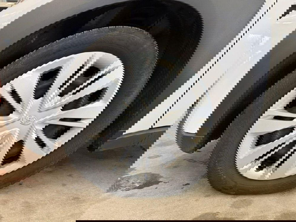 Toyota Aygo X nuova a Monza e Brianza (15)