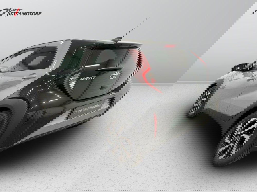 Toyota Aygo X nuova a Monza e Brianza (4)