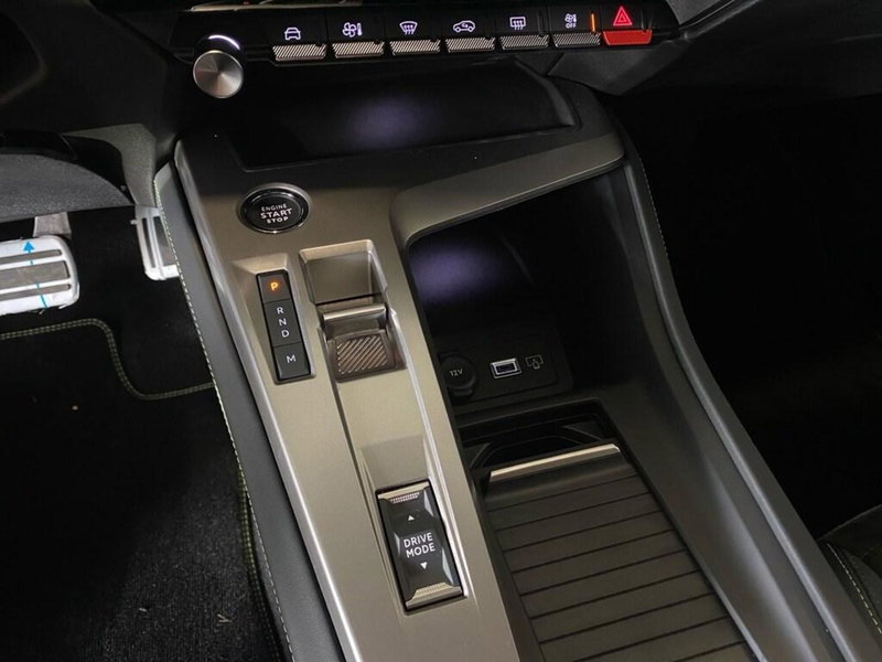 Peugeot 408 nuova a Torino (11)