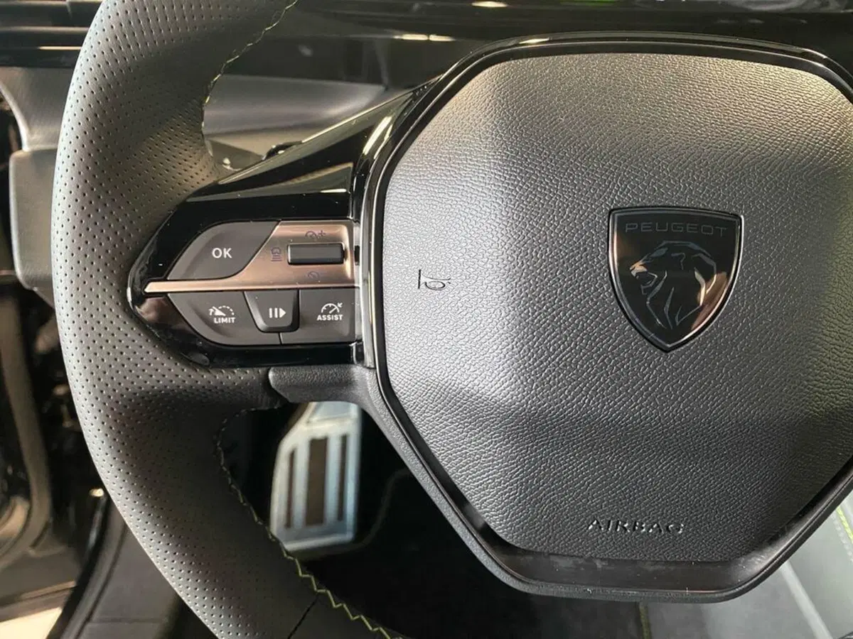 Peugeot 408 nuova a Torino (12)