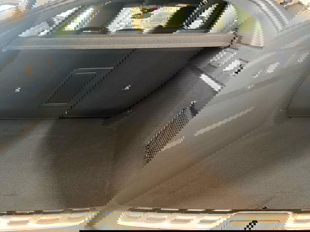 Peugeot 408 nuova a Torino (9)