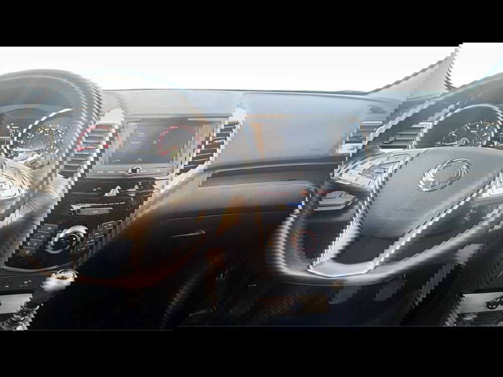 Ssangyong Tivoli usata a Varese (4)