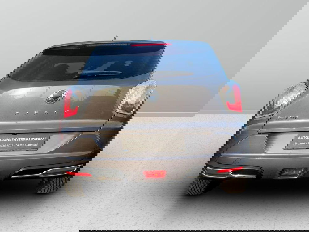 Ssangyong Tivoli usata a Varese (7)