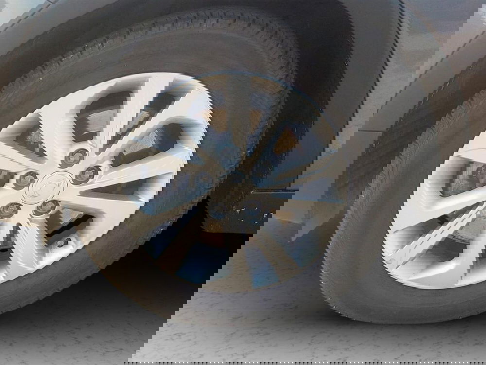 Ssangyong Tivoli usata a Varese (9)