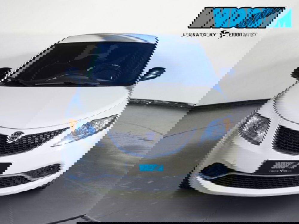 Lancia Ypsilon usata a Treviso (2)