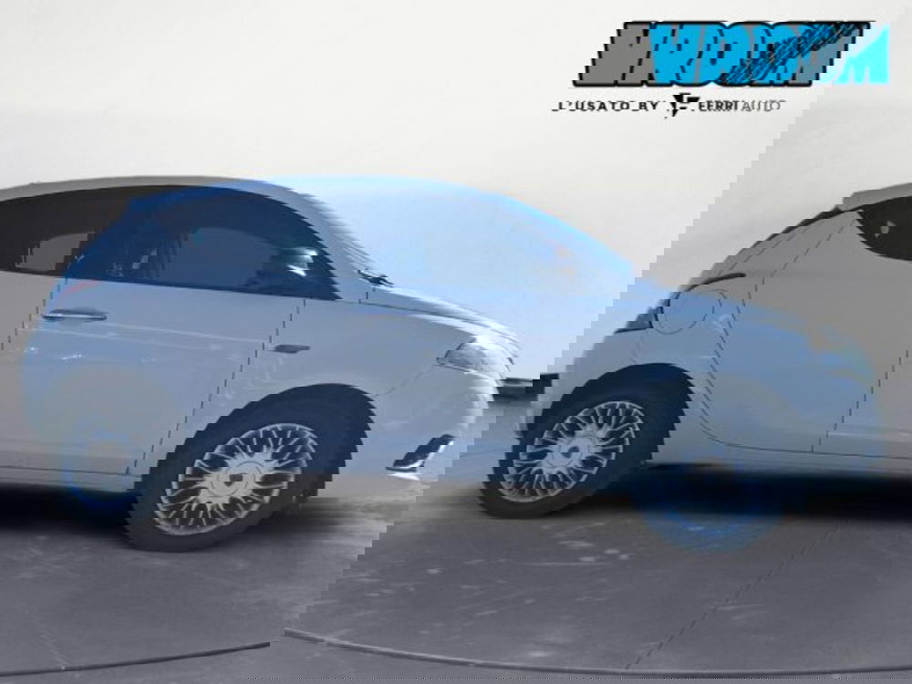 Lancia Ypsilon usata a Treviso (4)