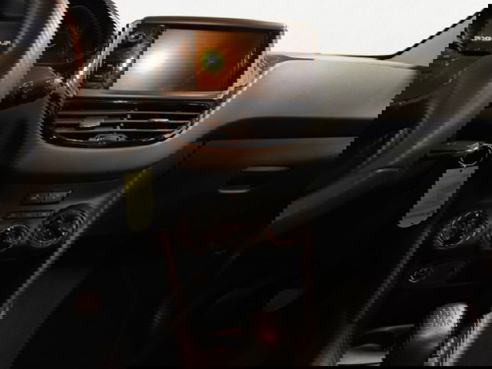 Peugeot 208 usata a Treviso (13)