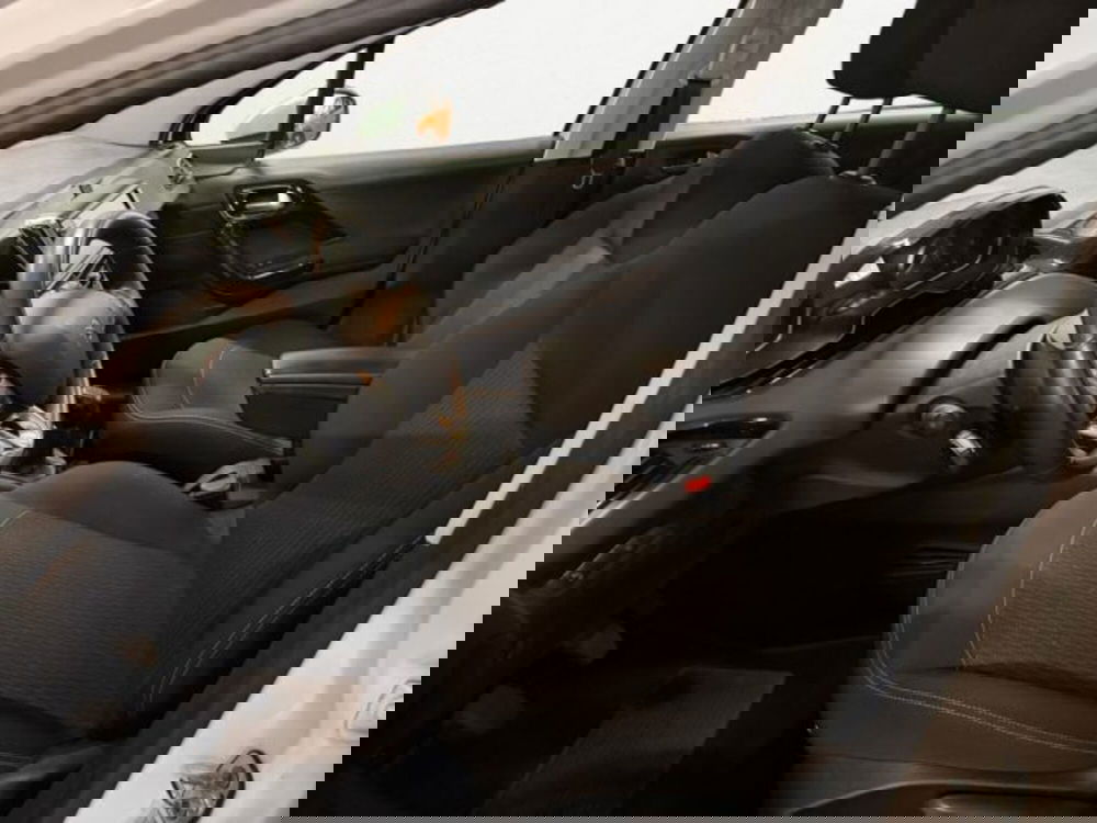 Peugeot 208 usata a Treviso (9)