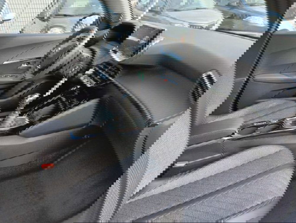 Peugeot 2008 nuova a Brescia (17)