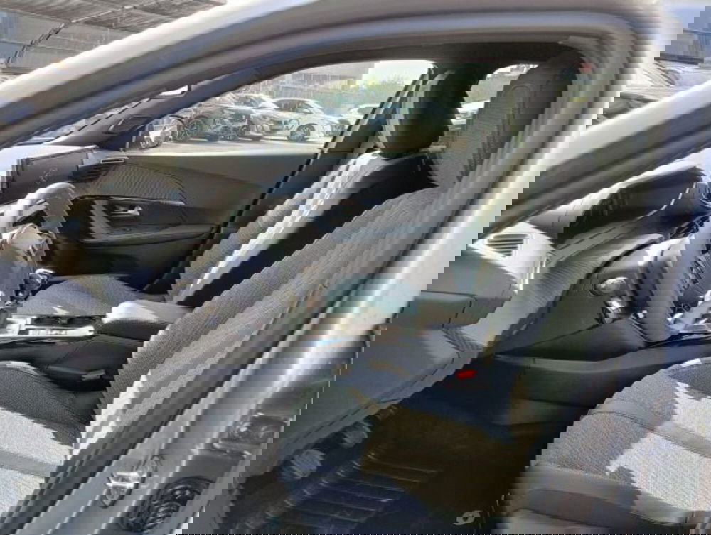 Peugeot 2008 nuova a Brescia (9)