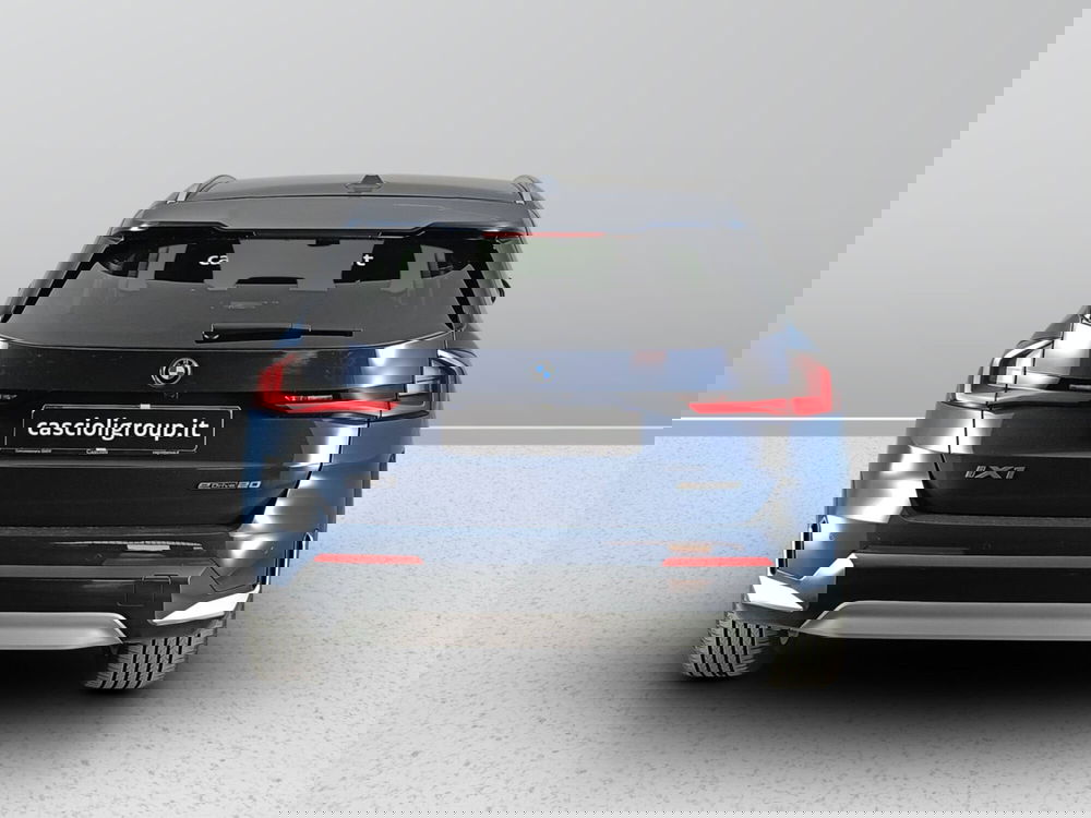 BMW iX1 usata a Ascoli Piceno (5)