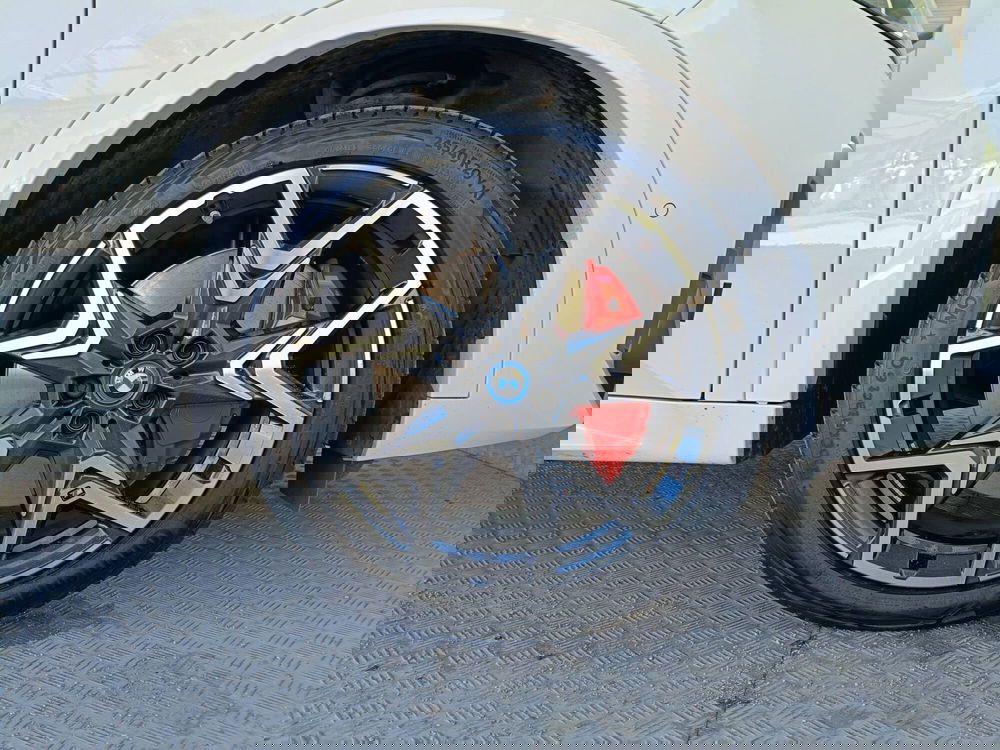BMW iX2 usata a Ascoli Piceno (18)