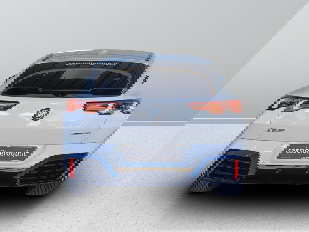 BMW iX2 usata a Ascoli Piceno (5)