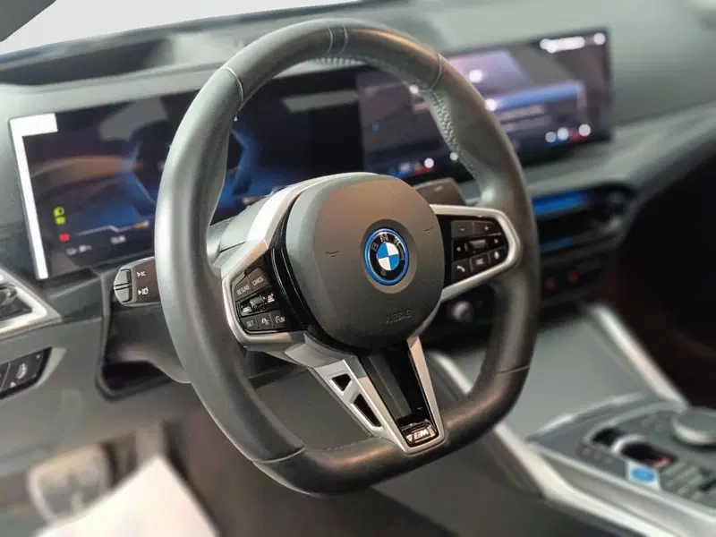 BMW i4 usata a Ascoli Piceno (12)