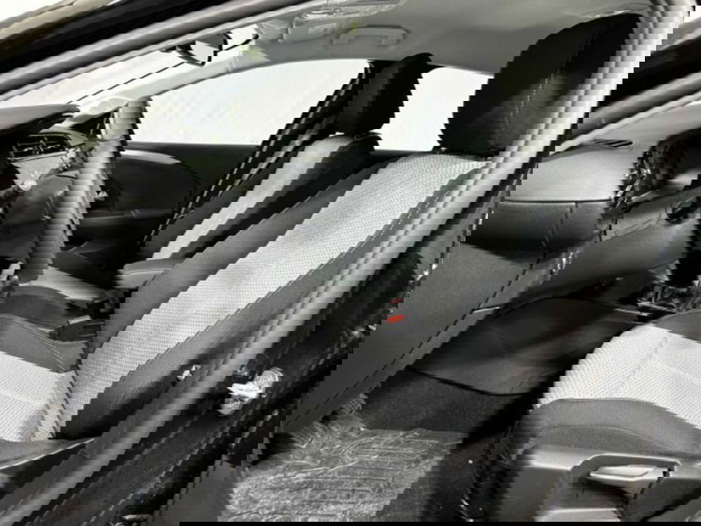 Opel Corsa nuova a Sondrio (10)